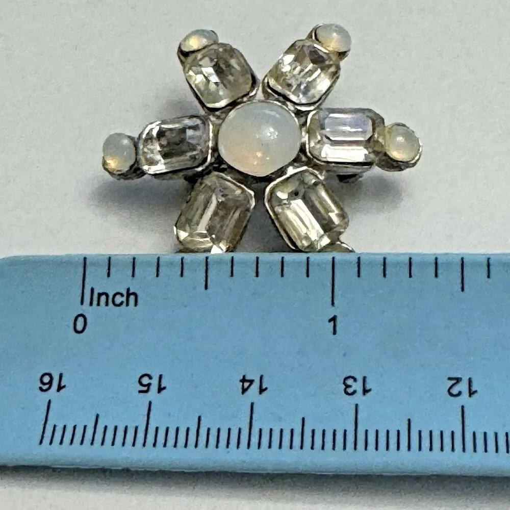 Vintage Rhinestone Starburst Brooch – 1.25 Inches, Silvertone